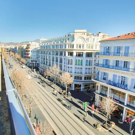 아파트 Etoile Ap1007 By Riviera Homes